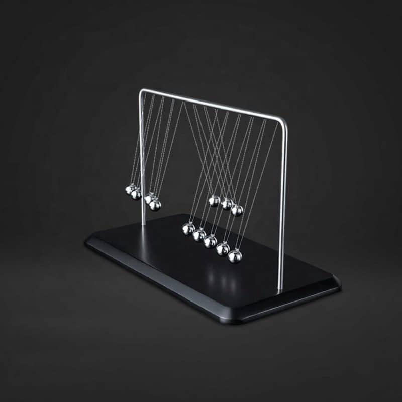 pendule-de-newton-geant-oscillation