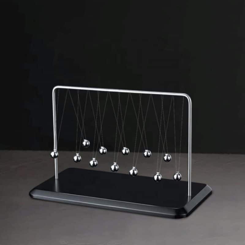 pendule-de-newton-geant-socle-bois