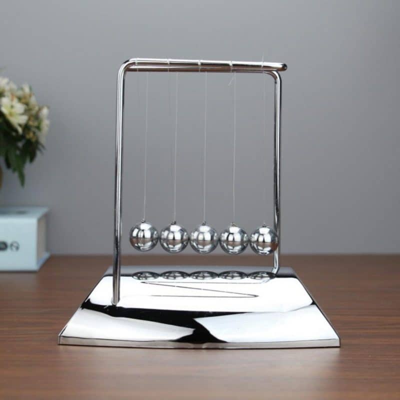 pendule-de-newton-original-couleur-argent
