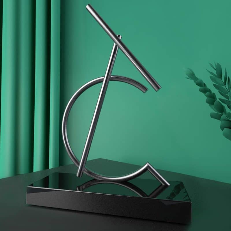 pendule-de-newton-moderne-mouvement-perpetuel